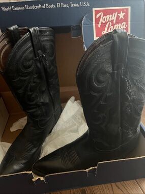 Tony Lama Black Leather Western Cowboy Boots with Embroidered Shaft